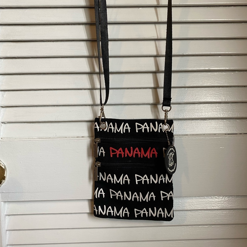 Robin Ruth Black and White Crossbody Bag